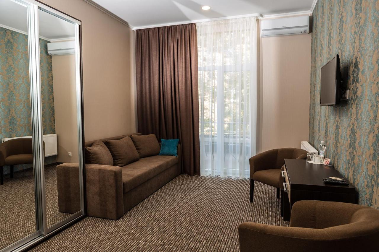 Hotel Shengen Шенген Оновлений Кропивницький Екстер'єр фото